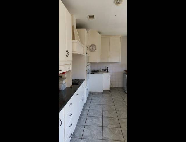 3 BEDROOM HOUSE RENTED IN CHILTERN HILLS